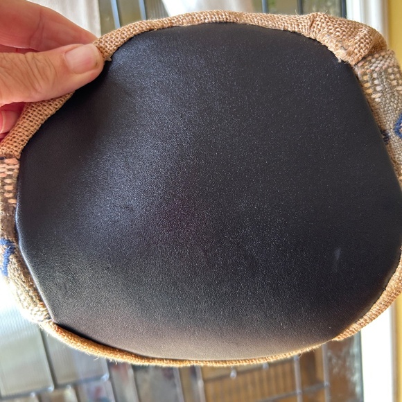 Feed Projects- FEED 50 Burlap Crossbody Bag - Picture 6 of 12